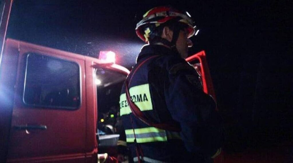 Πάτρα: Φωτιά σε κατάστημα εστίασης στην Τριών Ναυάρχων