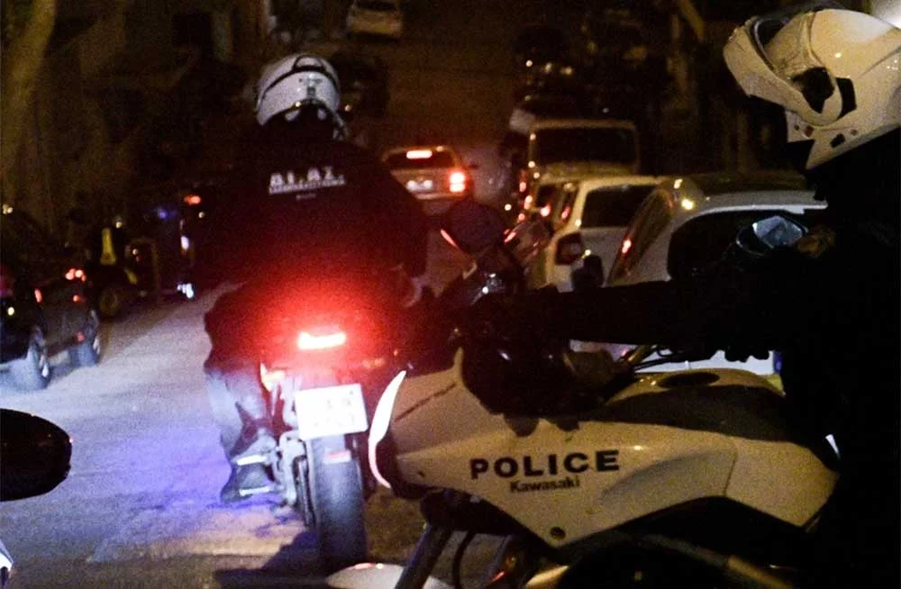 Επίθεση σε διεμφυλική γυναίκα – Την παρέσυραν με αυτοκίνητο