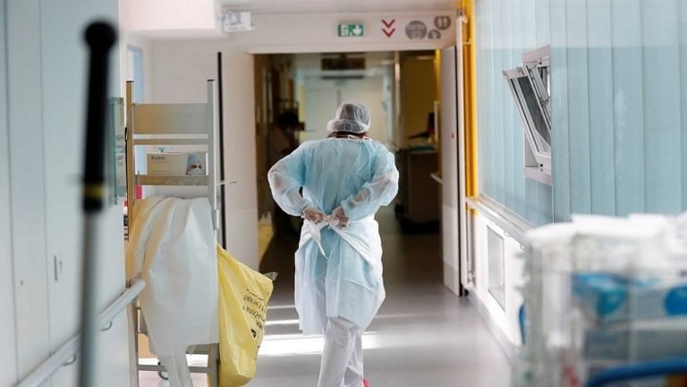 Τραγωδία για ζευγάρι τουριστών στα Καλάβρυτα: Πήγε την σύζυγο του στο νοσοκομείο και ξεψύχησε ο ίδιος