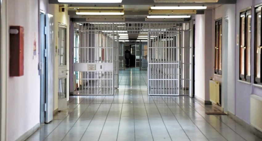 Φυλακές Πατρών: Το σύστηµα που γεννά θανάτους – Στο επίκεντρο κυκλώµατα ναρκωτικών και χρόνια υποστελέχωση