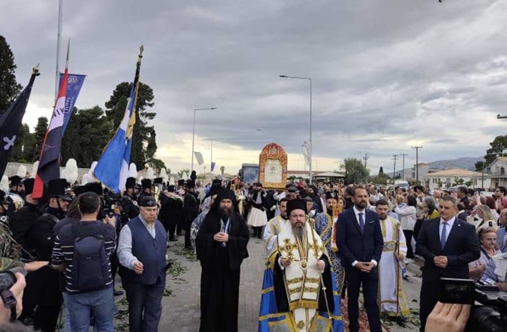 Και Πατρινοί στην υποδοχή της Παναγίας “Άξιον Εστί” στο Μεσολόγγι – ΦΩΤΟ
