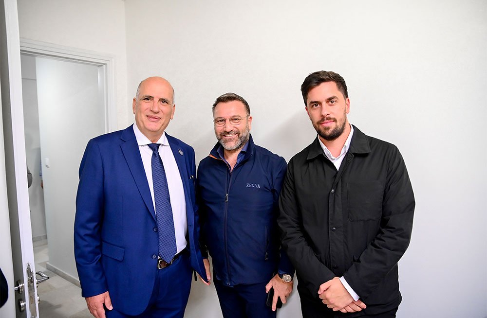 Πάτρα: Μαζική συμμετοχή στα εγκαίνια του πολιτικού γραφείου του Γιώργου Μώρου