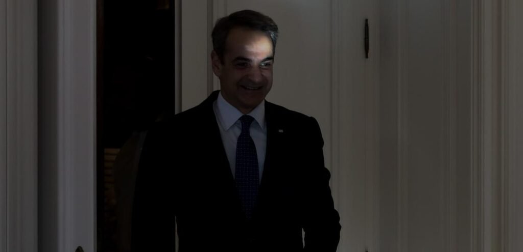Η μία στις 14.000.606 — Η μοναδική πιθανότητα να σωθεί το σύστημα Μητσοτάκη
