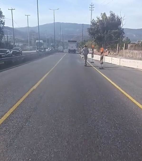 Με ηλεκτρικό πατίνι στην Εθνική Πατρών-Πύργου – Άμεση επέμβαση της Αστυνομίας