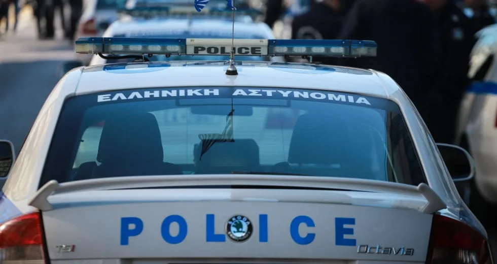 12χρονος συνελήφθη να οδηγεί αυτοκίνητο στο κέντρο της Κάτω Αχαΐας 12χρονος συνελήφθη να οδηγεί αυτοκίνητο στο κέντρο της Κάτω Αχαΐας