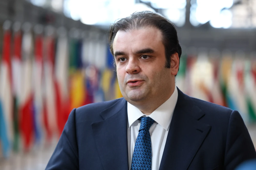 Ο Πρόεδρος του Eurogroup Πιερρακάκης στην Πάτρα για εγκαίνια γραφείων ΝΔ Ο Πρόεδρος του Eurogroup Πιερρακάκης στην Πάτρα για εγκαίνια γραφείων ΝΔ
