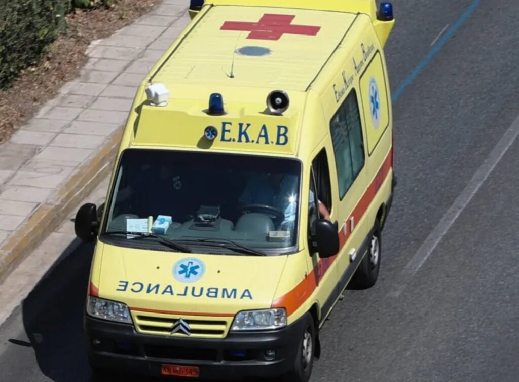 Σοβαρό τροχαίο στην Πατρών-Πύργου: ΙΧ καρφώθηκε σε νταλίκα Σοβαρό τροχαίο στην Πατρών-Πύργου: ΙΧ καρφώθηκε σε νταλίκα