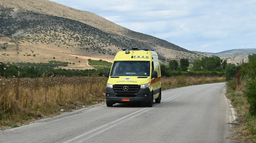 Αγρίνιο: Οδηγός παρέσυρε ηλικιωμένο και τον εγκατέλειψε χωρίς δίπλωμα Αγρίνιο: Οδηγός παρέσυρε ηλικιωμένο και τον εγκατέλειψε χωρίς δίπλωμα