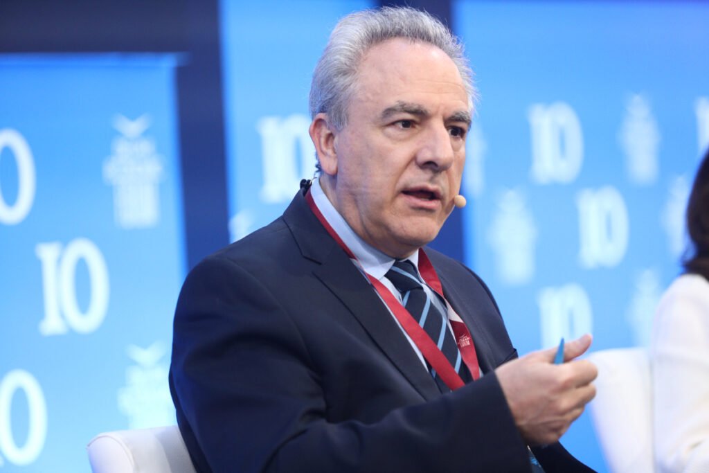Υπόθεση Ντόκου: Το ΠΑΣΟΚ ζητά την αποπομπή του – «Η κυβέρνηση καλύπτει τον βαριά εκτεθειμένο συνεργάτη του πρωθυπουργού»