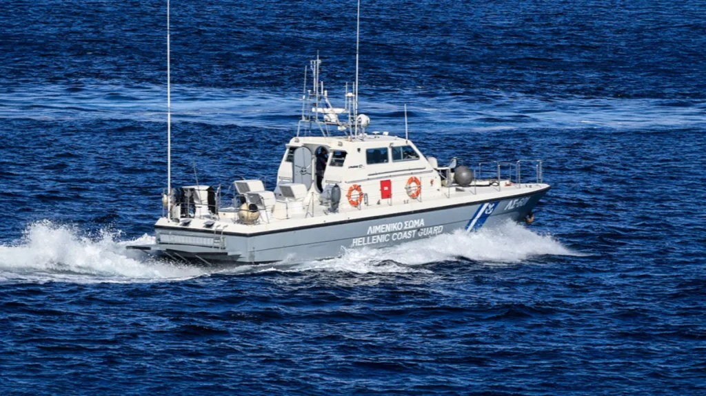 Ιστιοφόρο βυθίστηκε δυτικά της Κεφαλονιάς, σώοι οι επιβάτες