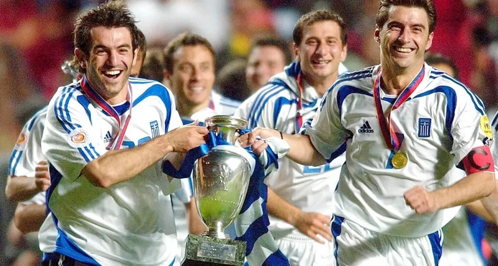 Euro 2004: 22 χρόνια από την κεφαλιά που ένωσε την Ελλάδα