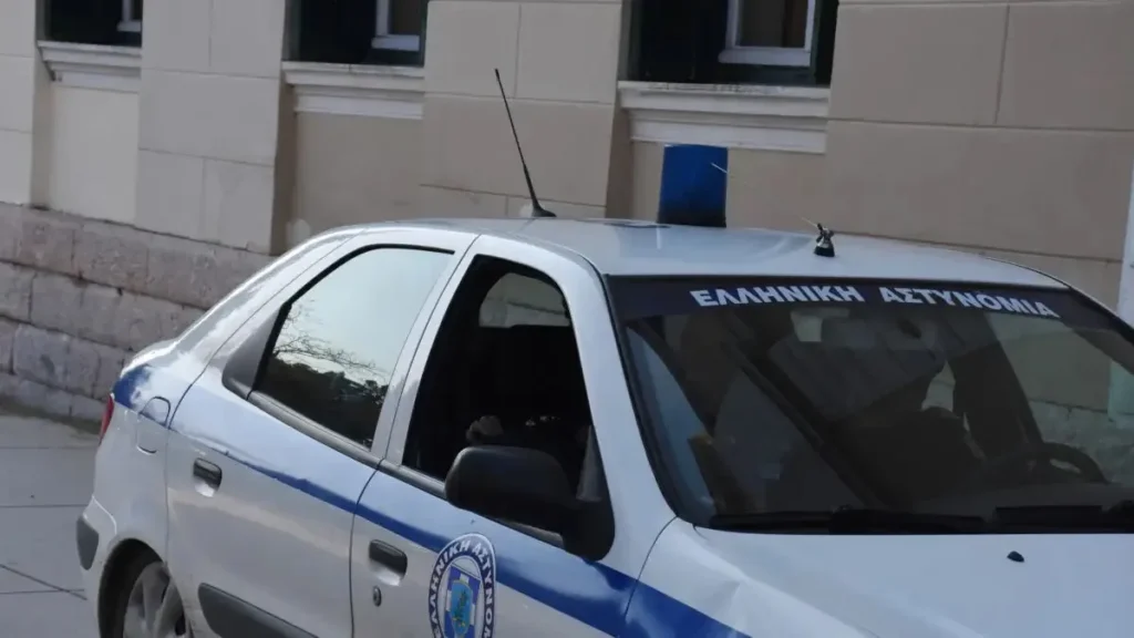 Μεσολόγγι: Ανήλικοι προκάλεσαν φθορές σε σχολείο, συνελήφθησαν και οι γονείς
