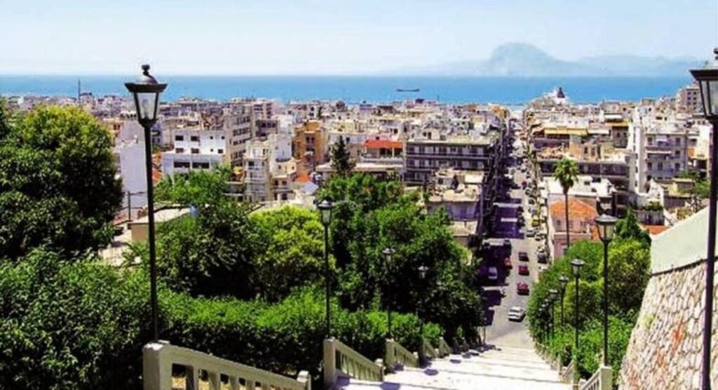 Πάτρα: Ζέστη, κουφόβραση και καταιγίδες σήμερα
