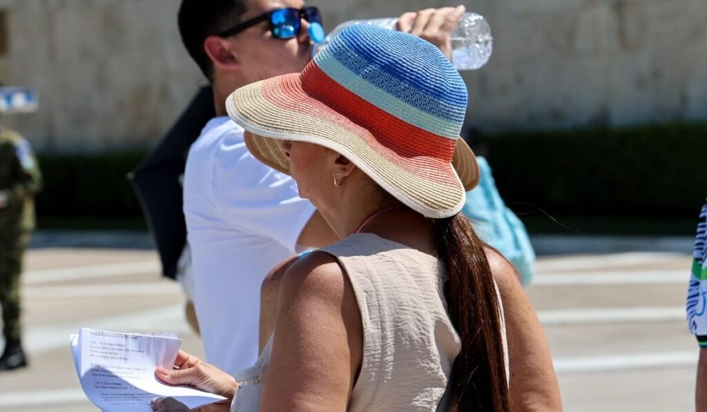 Προ των πυλών η μεγάλη ζέστη: Πότε έρχονται τα πρώτα 40άρια και ο καύσωνας στην Ελλάδα